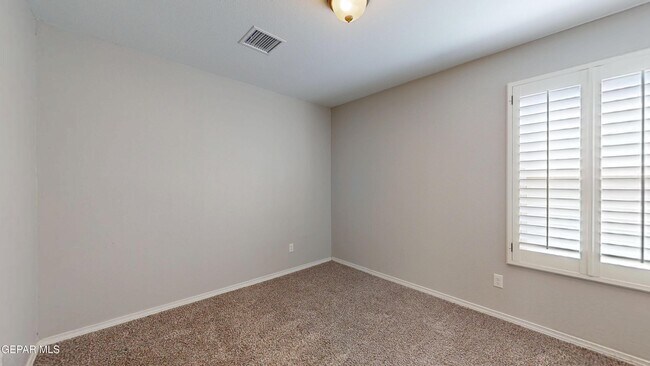 Building Photo - 13648 Samlesbury Ave