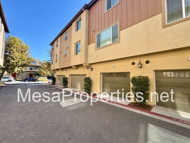 Building Photo - 7462 Solstice Pl