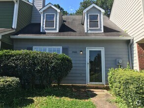 Building Photo - Modern 2BR/1.5BA Townhome in Prime Kennesa...