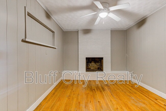 Building Photo - 2567 Madison Ave