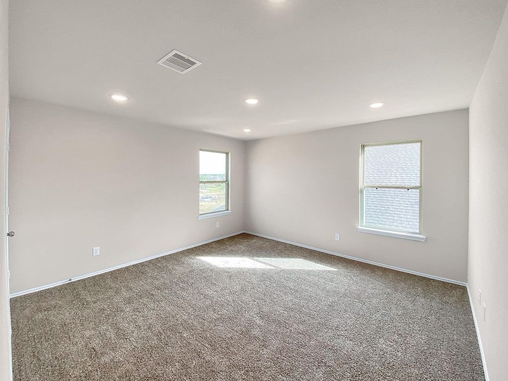 Building Photo - 13071 Clearview Dr