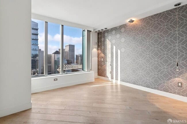 Building Photo - 201 Folsom St