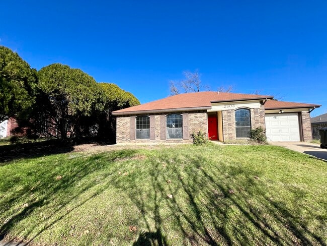 Building Photo - 2303 Cactus Dr