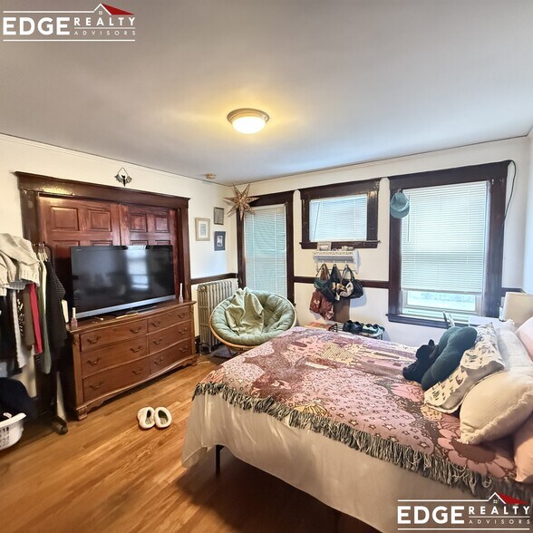 Building Photo - 55 Etna St