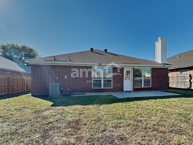 Building Photo - 7505 Fossil Lake Dr