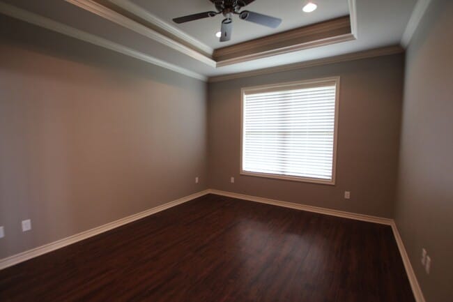 Building Photo - Beautiful 3 Bedroom 2 Bath Home in Guinn E...