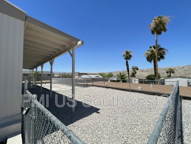 Building Photo - 437 Riverfront Dr