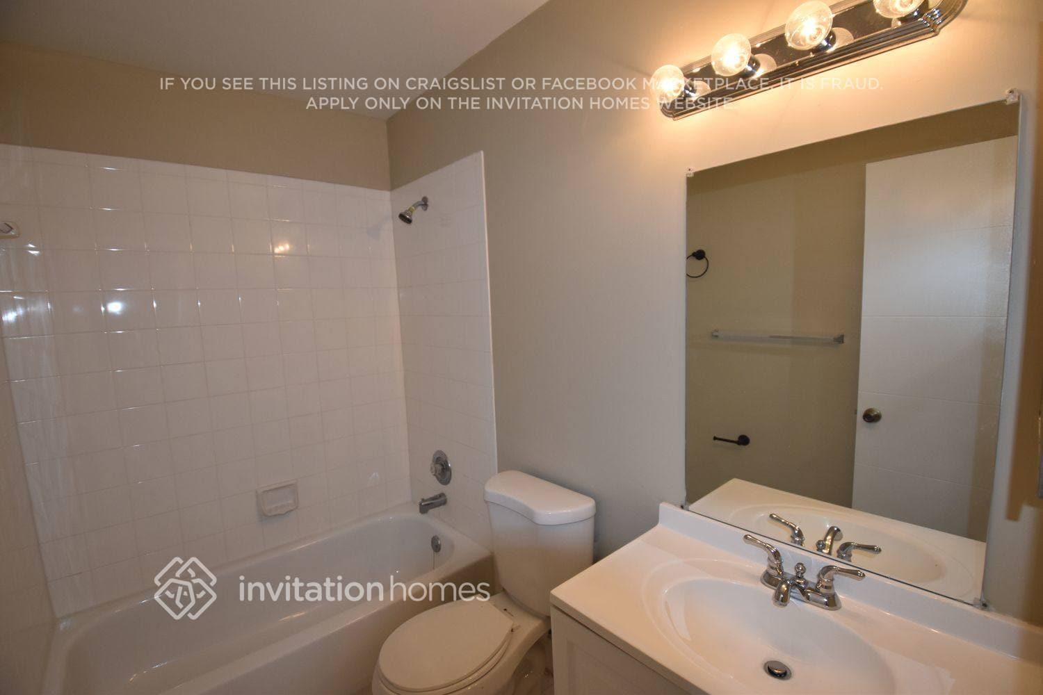 Building Photo - 17860 SW 11th Ct