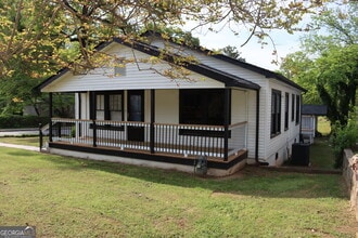 Building Photo - 518 North Ave