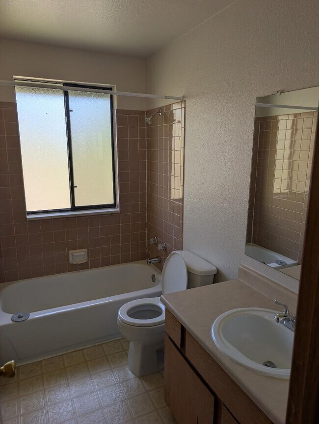 Building Photo - 139 S Zang Way