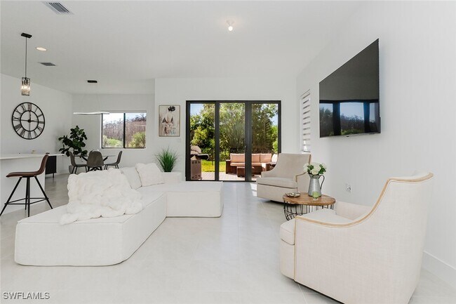 Building Photo - 5868 Agostino Way