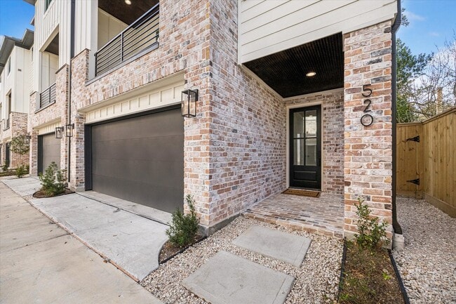 Building Photo - 520 Janisch Rd