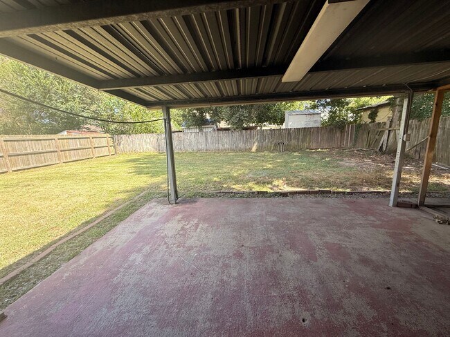 Building Photo - 108 Pamela Dr