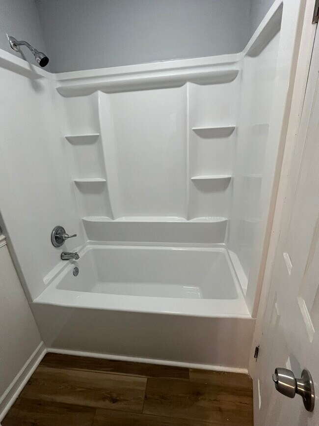 Building Photo - 7613 Mine Valley Rd