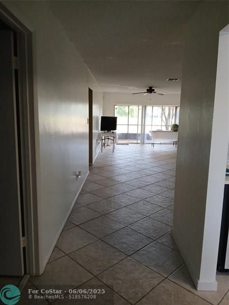Building Photo - 9616 Oakburst Ln