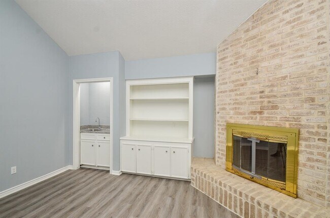 Building Photo - 7703 Quail Meadow Dr