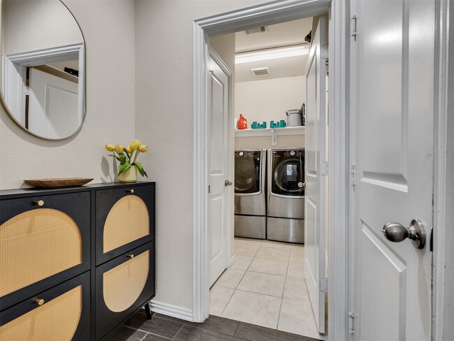 Building Photo - 27927 Coulter Dr