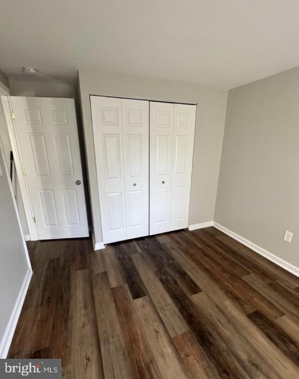Building Photo - 5748 Yellowrose Ct
