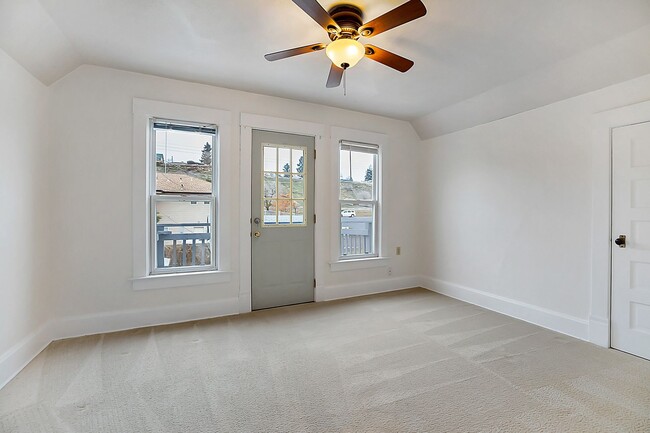 Building Photo - Great home for rent near Garland district