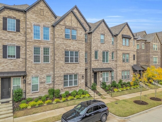 Building Photo - 4153 Shavano Dr