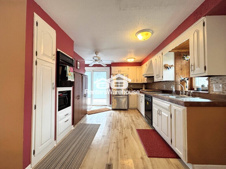 Building Photo - 4101 3rd St