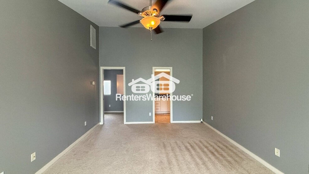 Building Photo - 2605 Calumet St