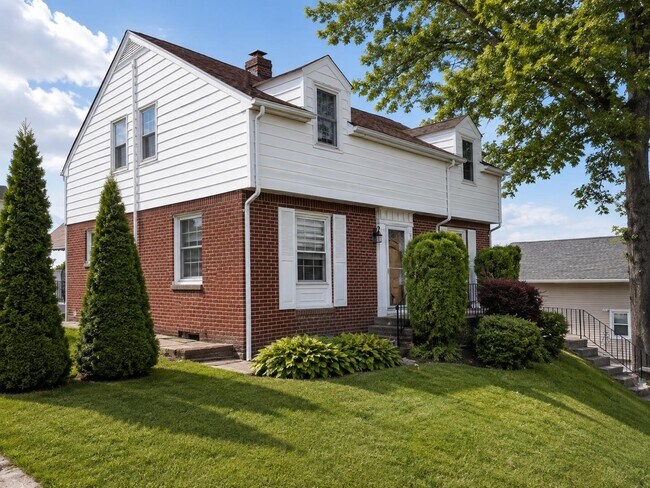 Building Photo - 285 Stover Ave