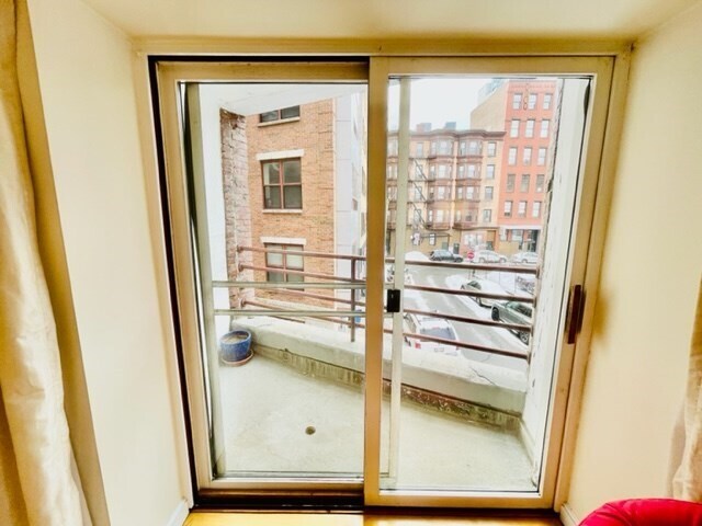 Building Photo - 19 Wiget St