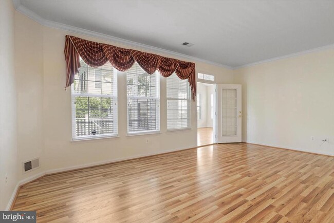 Building Photo - 17075 Four Seasons Dr