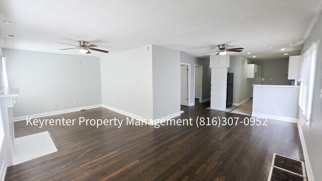 Building Photo - 3 Bed, 1 Bath Home Ready For Move-In!