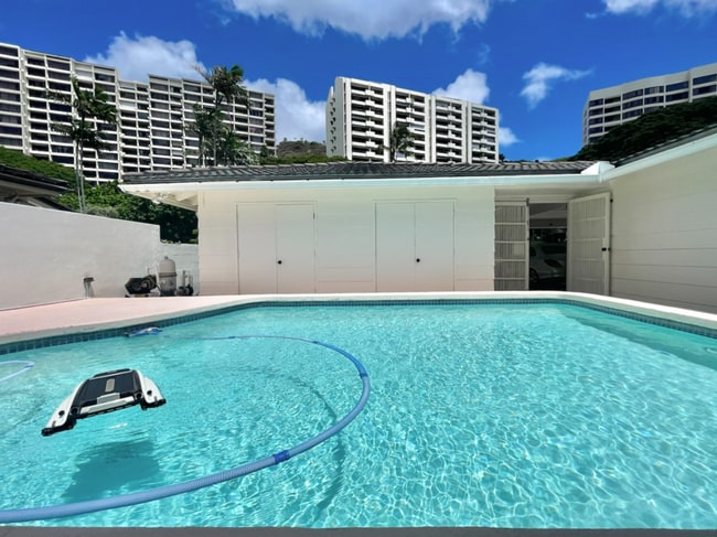 Building Photo - 6741 Hawaii Kai Dr