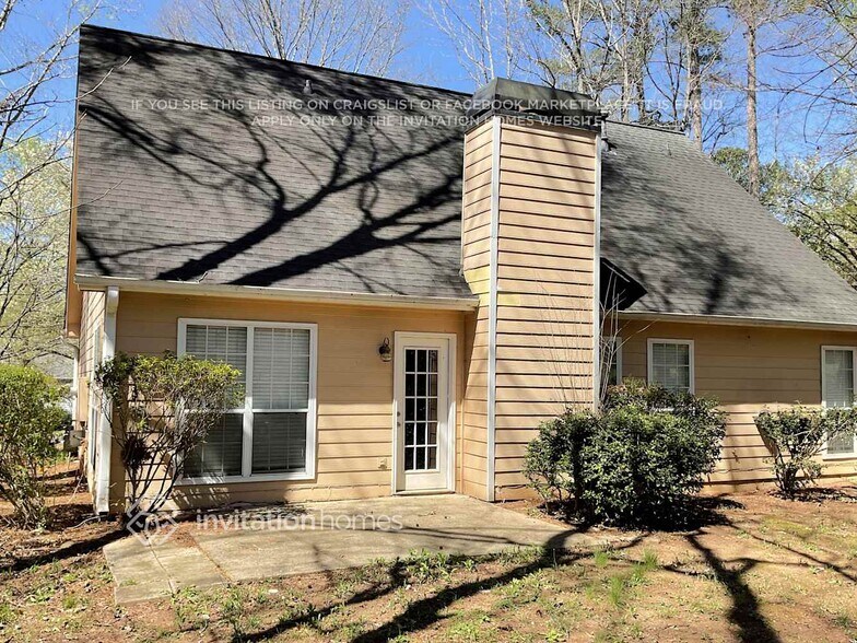 Building Photo - 552 Horseshoe Cir