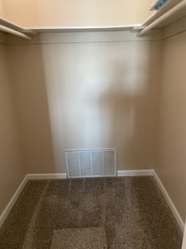 Building Photo - 1330 E 58th St