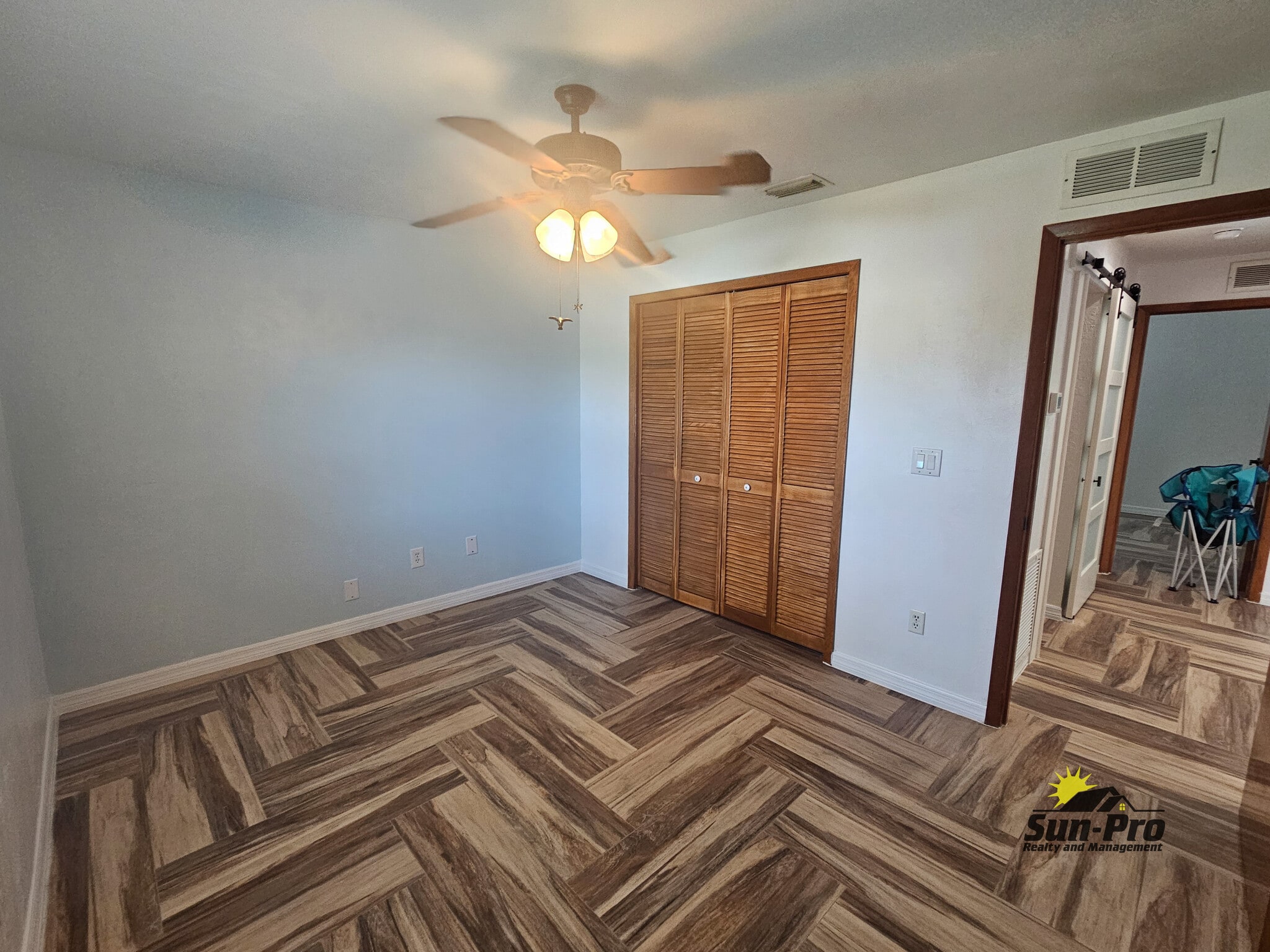 Building Photo - 139 Riverwalk Ct