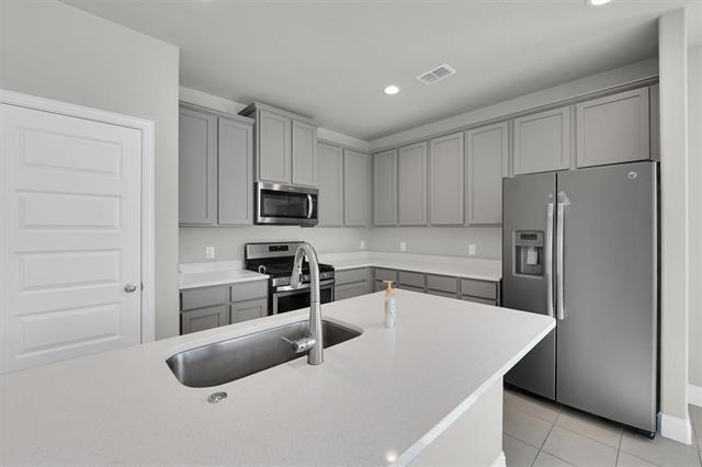Building Photo - 6401 Longhorn Herd Ln
