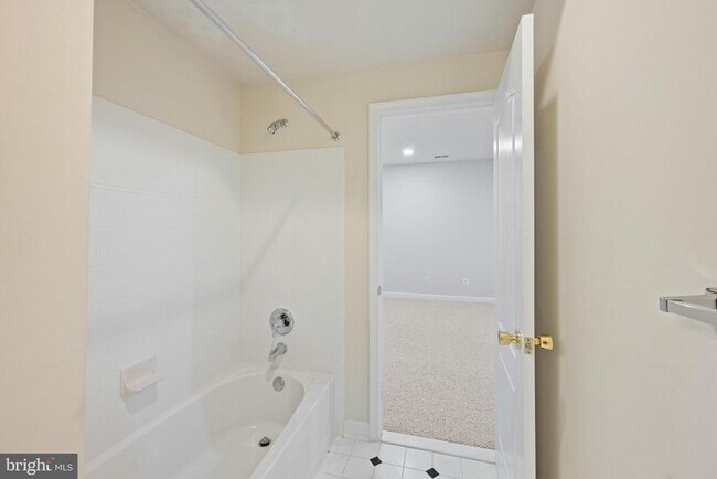 Building Photo - 7517 Lindberg Dr