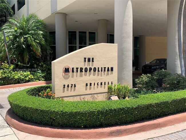 Building Photo - 2475 Brickell Ave