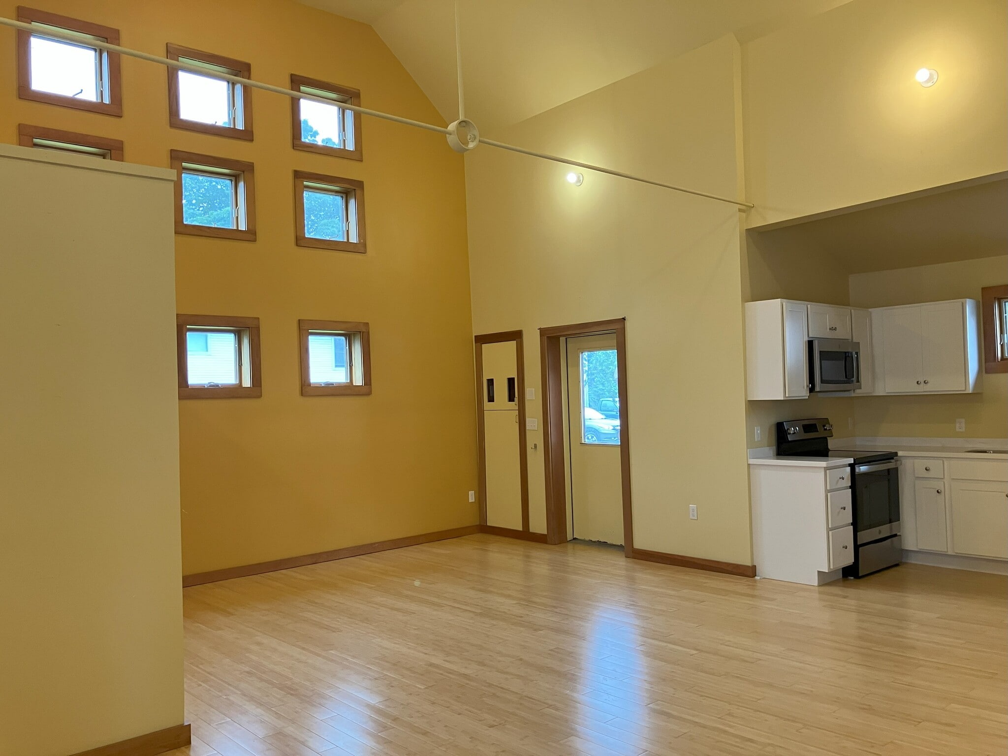 Living & Dining Room - 36 School St