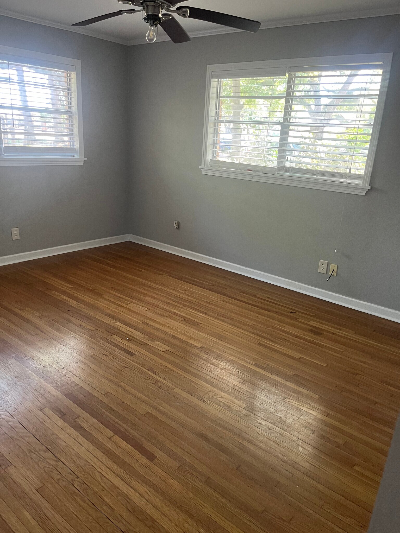 Building Photo - 104 Shady Oaks Dr