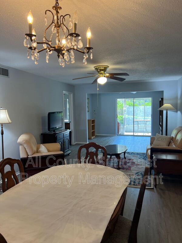 Building Photo - 4102 Heron Way