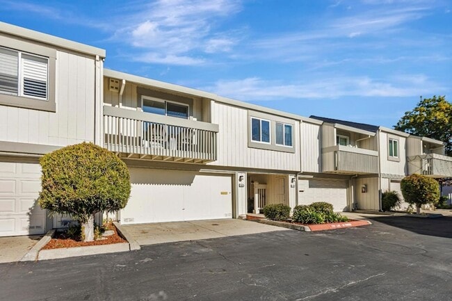Building Photo - 10995 Northseal Square