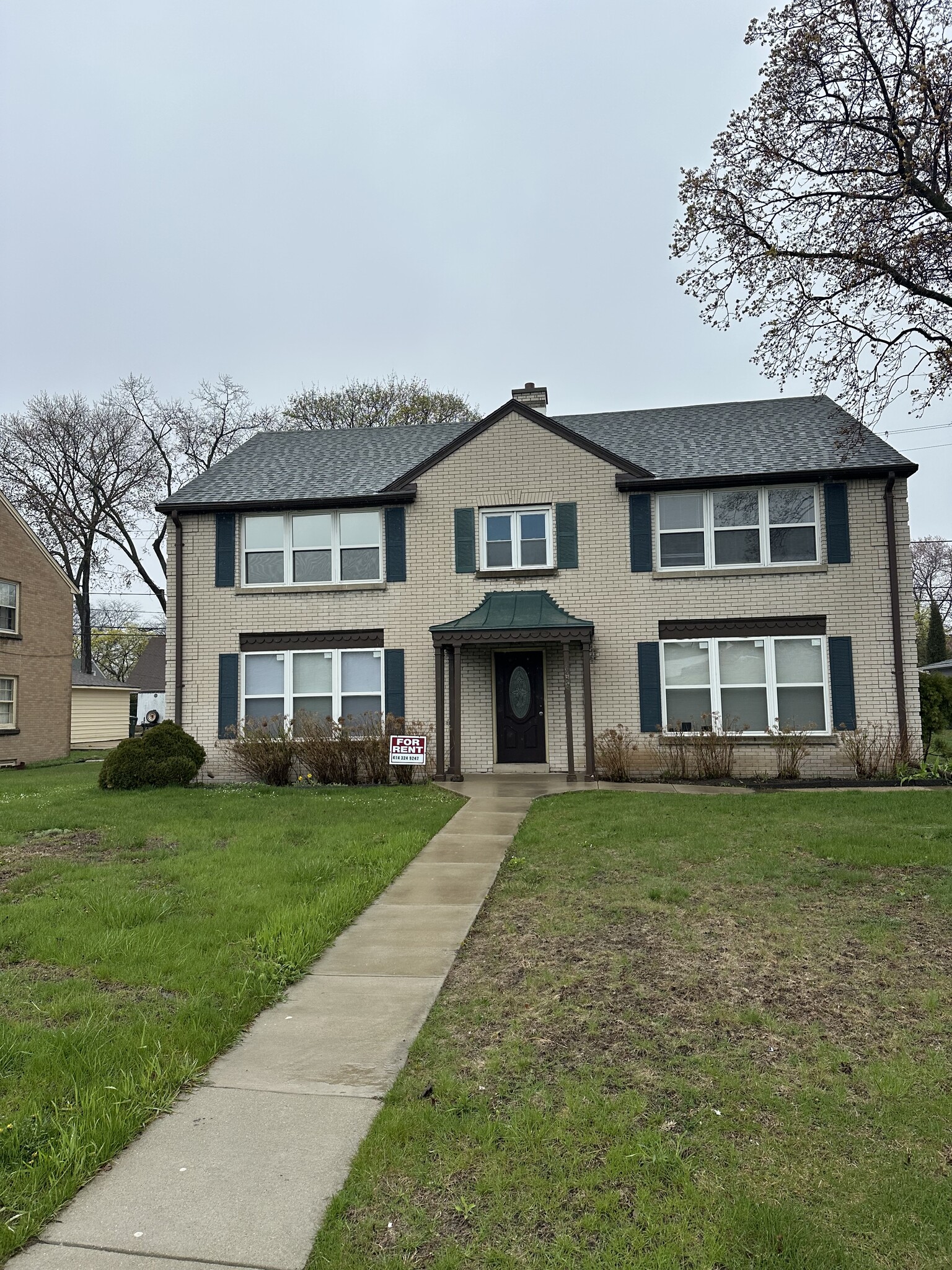 Building Photo - 4838 N Port Washington Rd