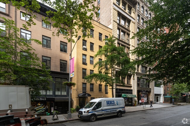 Building Photo - 30 East 22nd Street