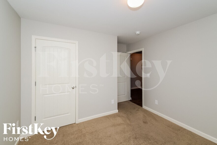 Building Photo - 11446 Walden Trce