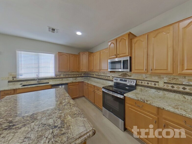 Building Photo - 42506 W Mira Ct