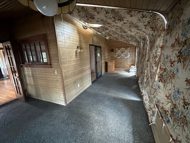 Building Photo - Bayview 3 Bedroom