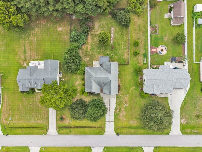 Building Photo - 210 Raven Ridge Ct