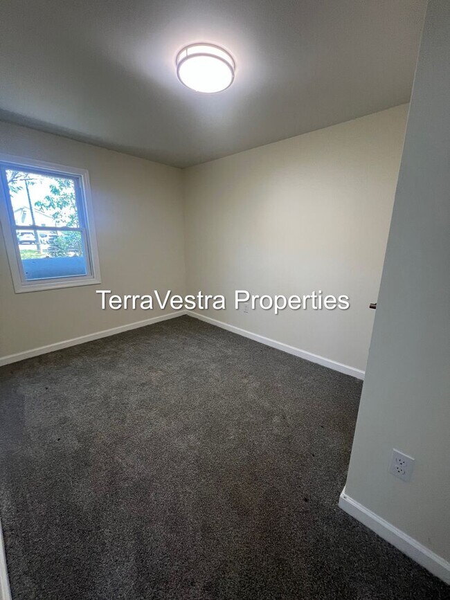 Building Photo - 3 Bed in Mullica Hill! Eligible for $500 Security Deposit.