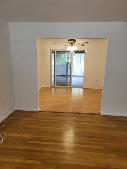 Building Photo - 13416 Hillendale Dr