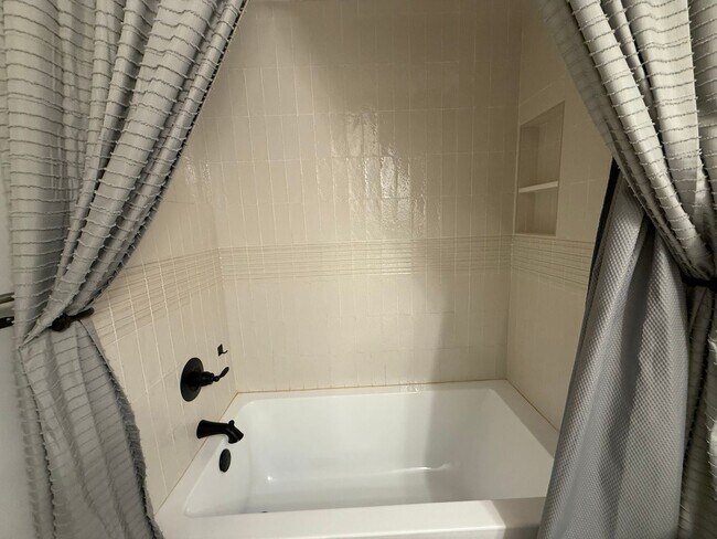 Building Photo - Welcome to this stunning 3-bedroom, 2.5-ba...